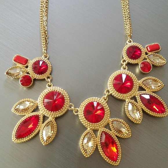 Runway Large Red Rhinestone Gold Collar Necklace & Pierced Earrings Set - Picture 2 of 5